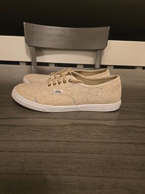 Vans Unisex Adult Sneakers Shoes Beige White Low Top Lace Up M 6.5 W 8